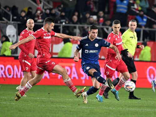 OFICIAL Universitatea Craiova a efectuat primul transfer al verii » Jucătorul din Superliga a semnat cu echipa lui Rădoi
