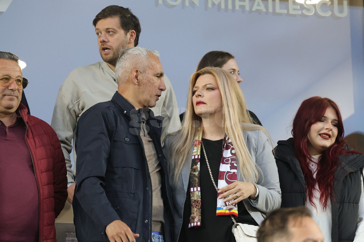 Soția lui Cristi Săpunaru, în Giulești, la Rapid - CFR/ FOTO: Ionuț Iordache (GSP)