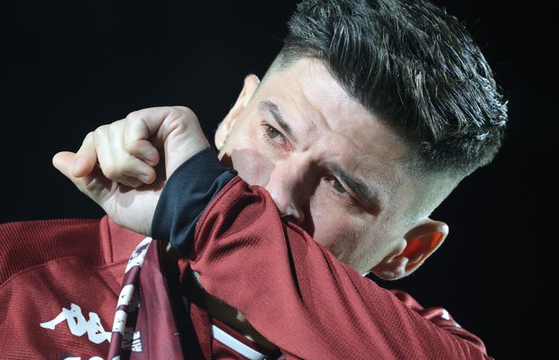 Cristian Săpunaru s-a retras! Discurs în lacrimi al fotbalistului: „Gata, s-a terminat” » Fanii Rapidului, la înălțime: „Ține minte, îți stă bine președinte!”