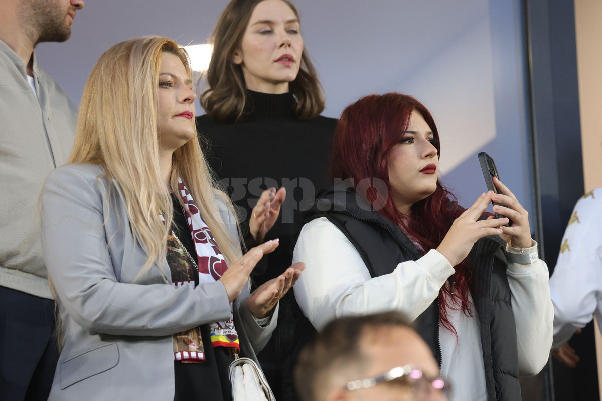 Soția lui Cristi Săpunaru, în Giulești, la Rapid - CFR/ FOTO: Ionuț Iordache (GSP)