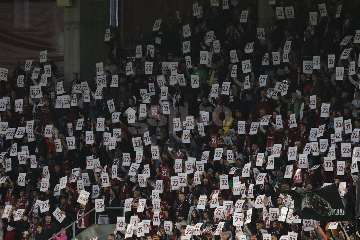 Cristian Săpunaru s-a retras! Discurs în lacrimi al fotbalistului: „Gata, s-a terminat” » Fanii Rapidului, la înălțime: „Ține minte, îți stă bine președinte!”