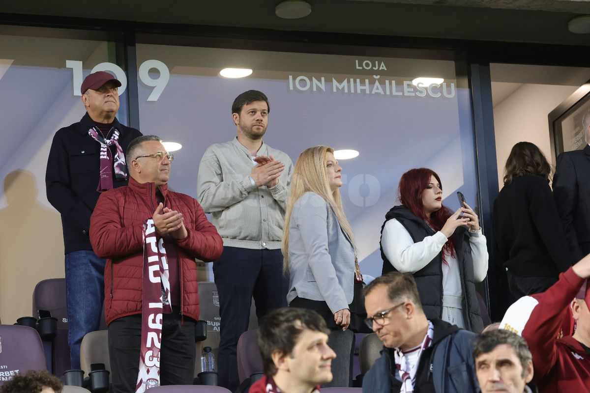 Soția lui Cristi Săpunaru, în Giulești, la Rapid - CFR/ FOTO: Ionuț Iordache (GSP)