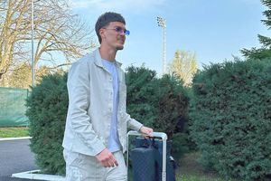 Dennis Man n-a jucat în amicalul Parmei din Germania » Încă un indiciu despre transferul lui la PSV Eindhoven
