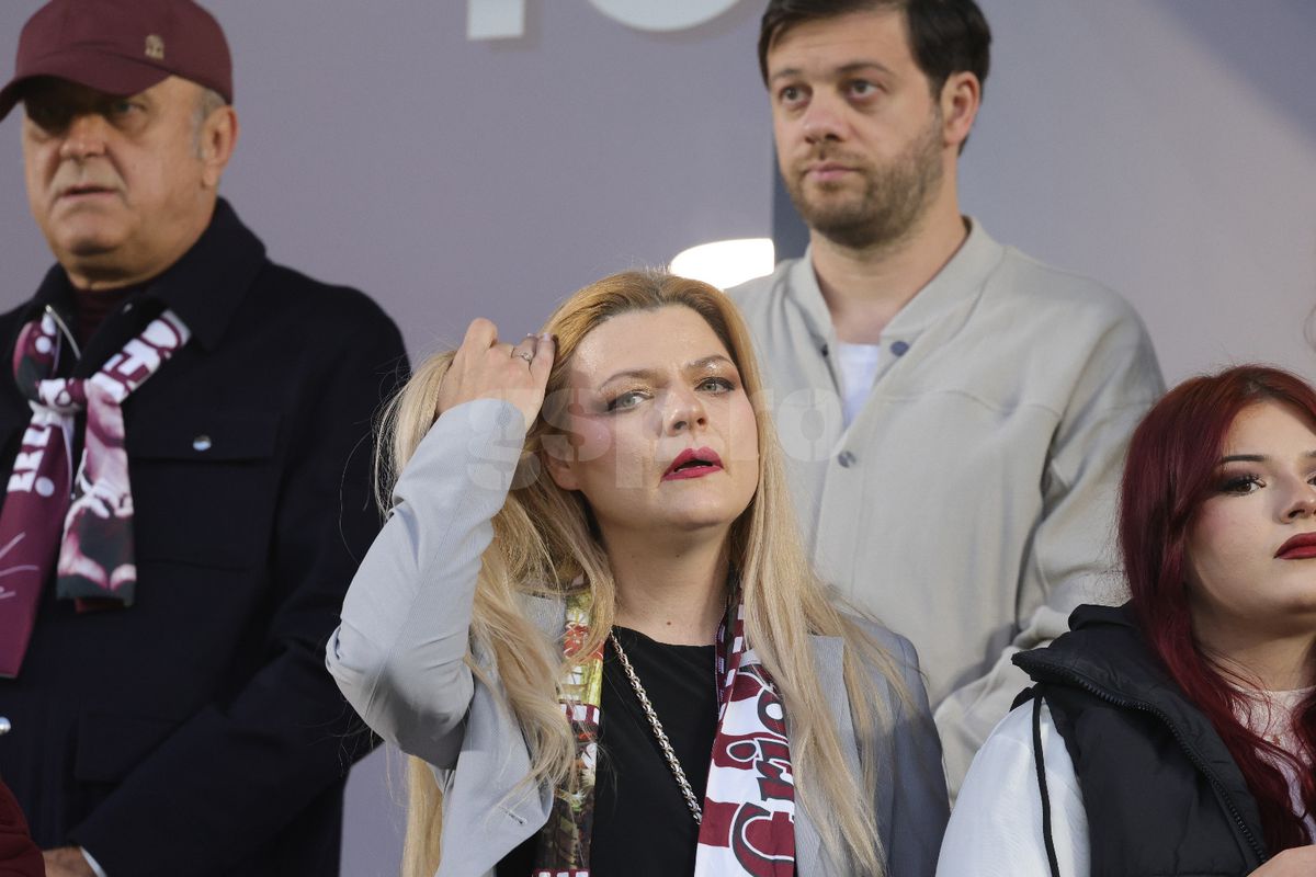 Soția lui Cristi Săpunaru, în Giulești, la Rapid - CFR/ FOTO: Ionuț Iordache (GSP)