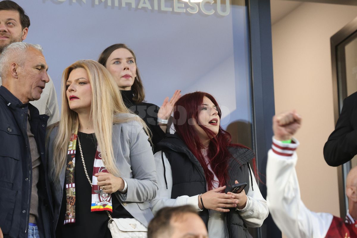 Soția lui Cristi Săpunaru, în Giulești, la Rapid - CFR/ FOTO: Ionuț Iordache (GSP)