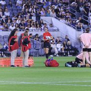 Savy King s-a prăbușit pe teren . foto: Imago