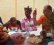 Antonie Solomon și familia lui Mariko Daouda / Sursă foto: Gazeta Sporturilor