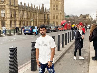 Un fost fotbalist român este judecat în Anglia, după ce a înjunghiat un jurnalist la ordinul Iranului!