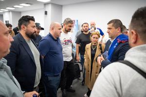 Ministrul Apărării Naționale a organizat o întâlnire cu suporterii Stelei la stadion: „Sufletul este umilit de ani de zile”