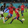 Dennis Politic (stânga), FCSB // FOTO Imago Images