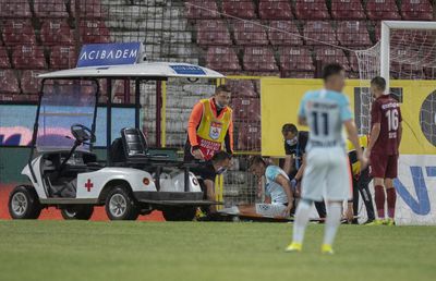 FCSB e numai una! Gigi Becali i-a lăsat lui Vintilă doar 10 jucători » „Țepe” și juniori pe bancă