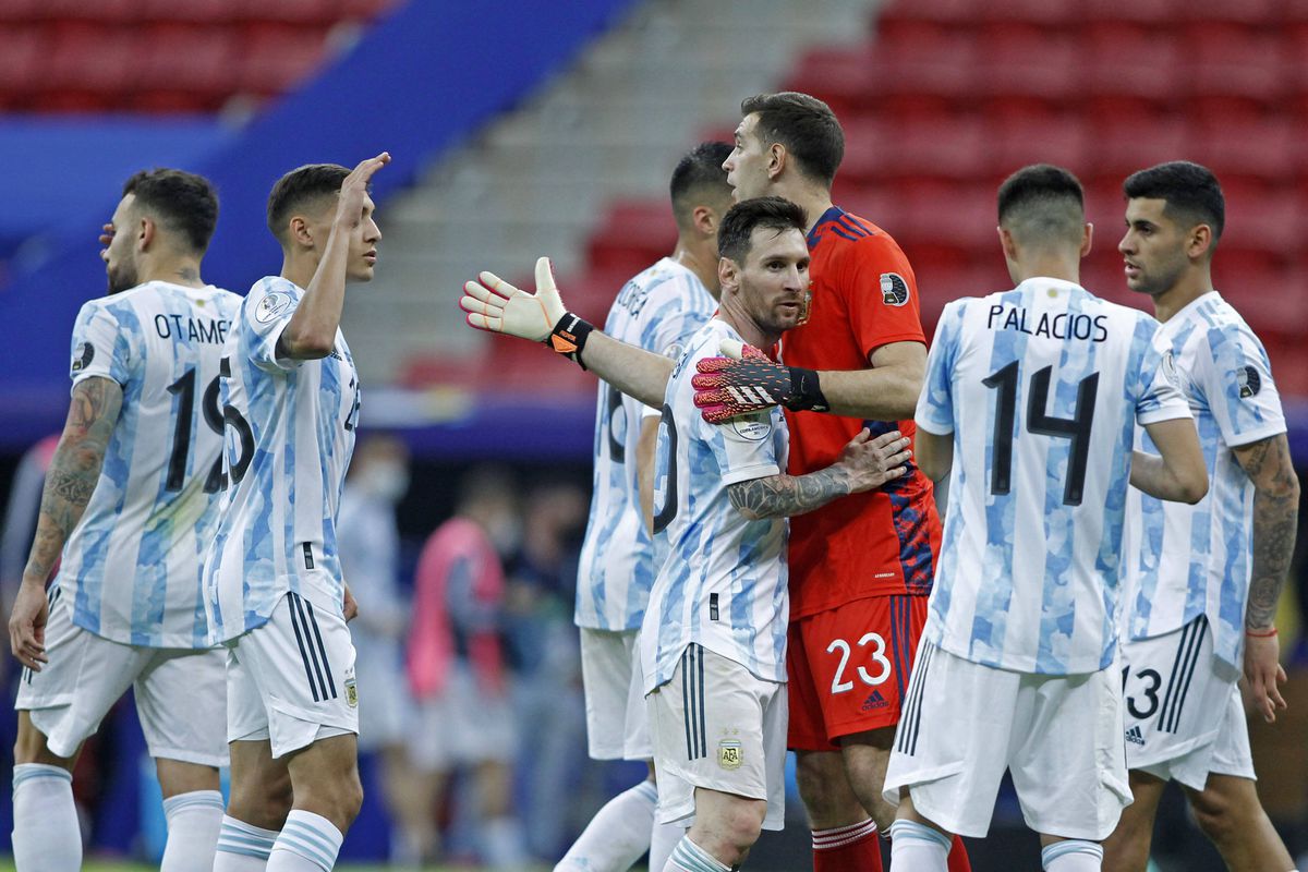 Argentina, victorie la cu Uruguay în Copa America » Messi, pasă de gol în meciul contra prietenului Suarez