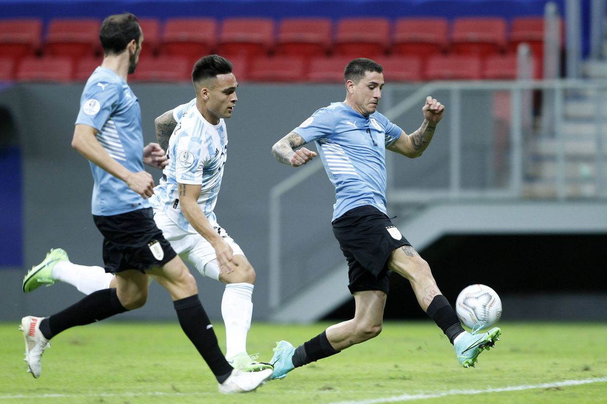 Argentina, victorie la cu Uruguay în Copa America » Messi, pasă de gol în meciul contra prietenului Suarez