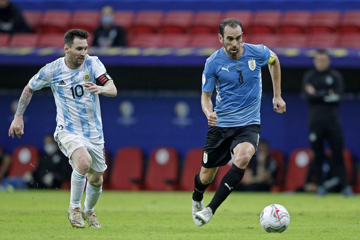 Argentina, victorie la cu Uruguay în Copa America » Messi, pasă de gol în meciul contra prietenului Suarez