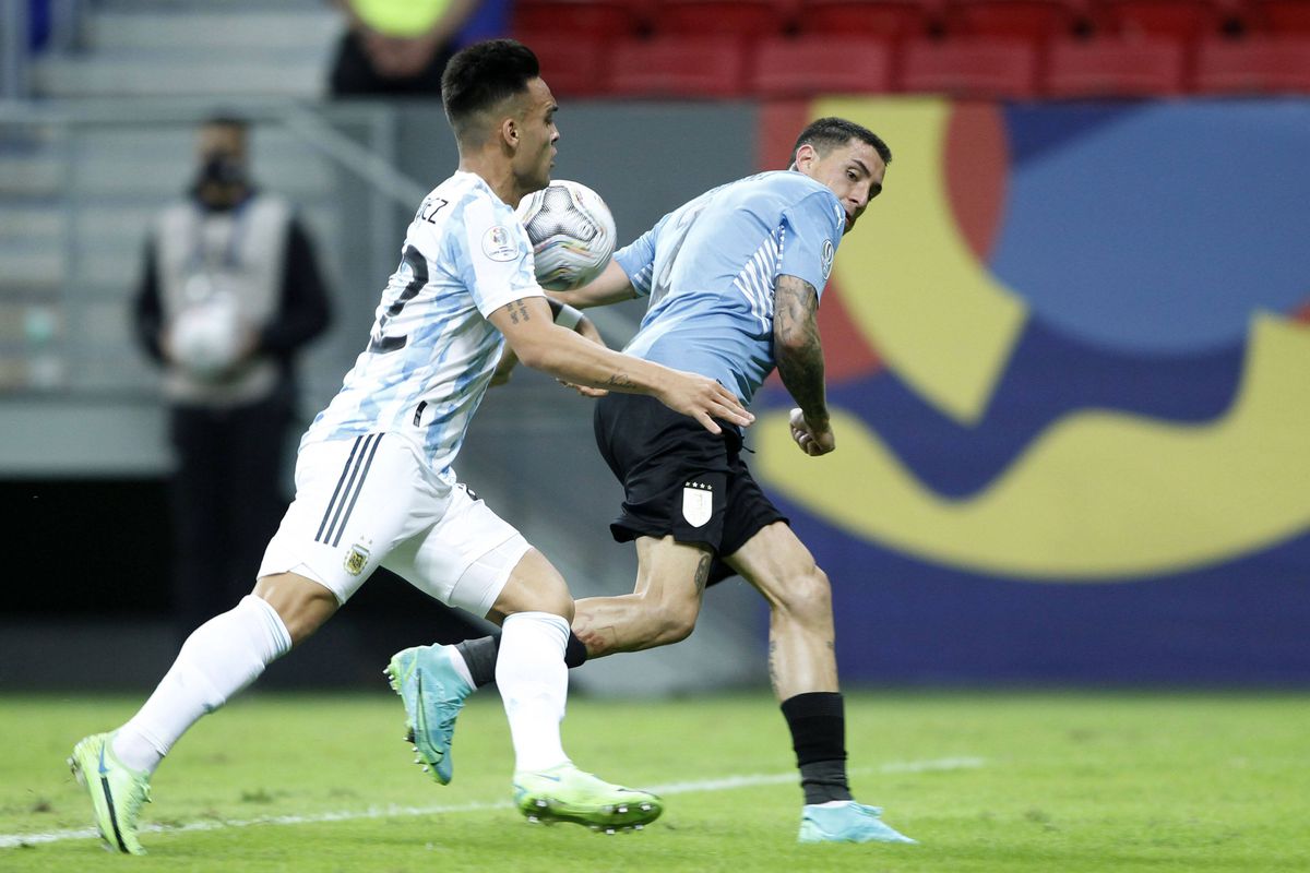 Argentina, victorie la cu Uruguay în Copa America » Messi, pasă de gol în meciul contra prietenului Suarez