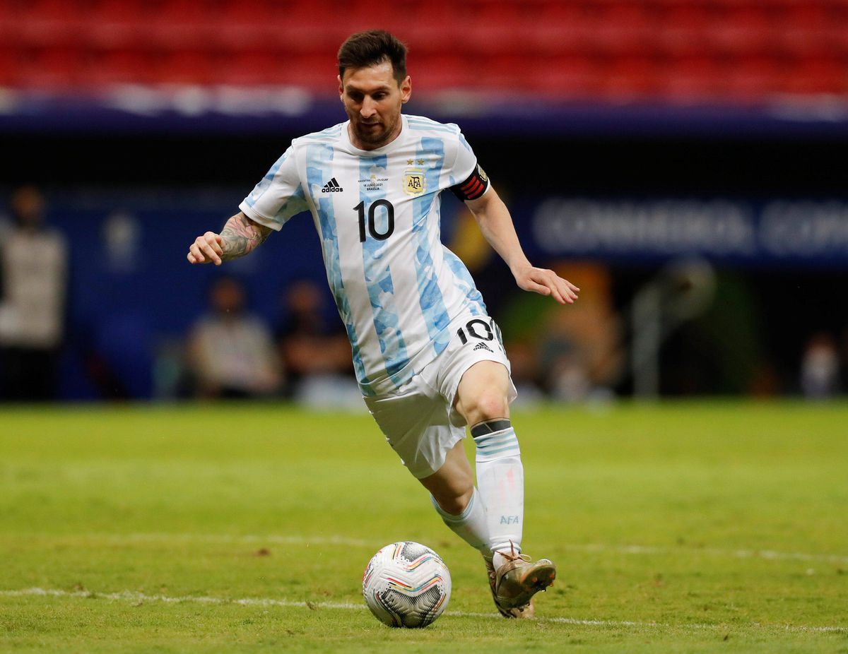 Argentina, victorie la cu Uruguay în Copa America » Messi, pasă de gol în meciul contra prietenului Suarez