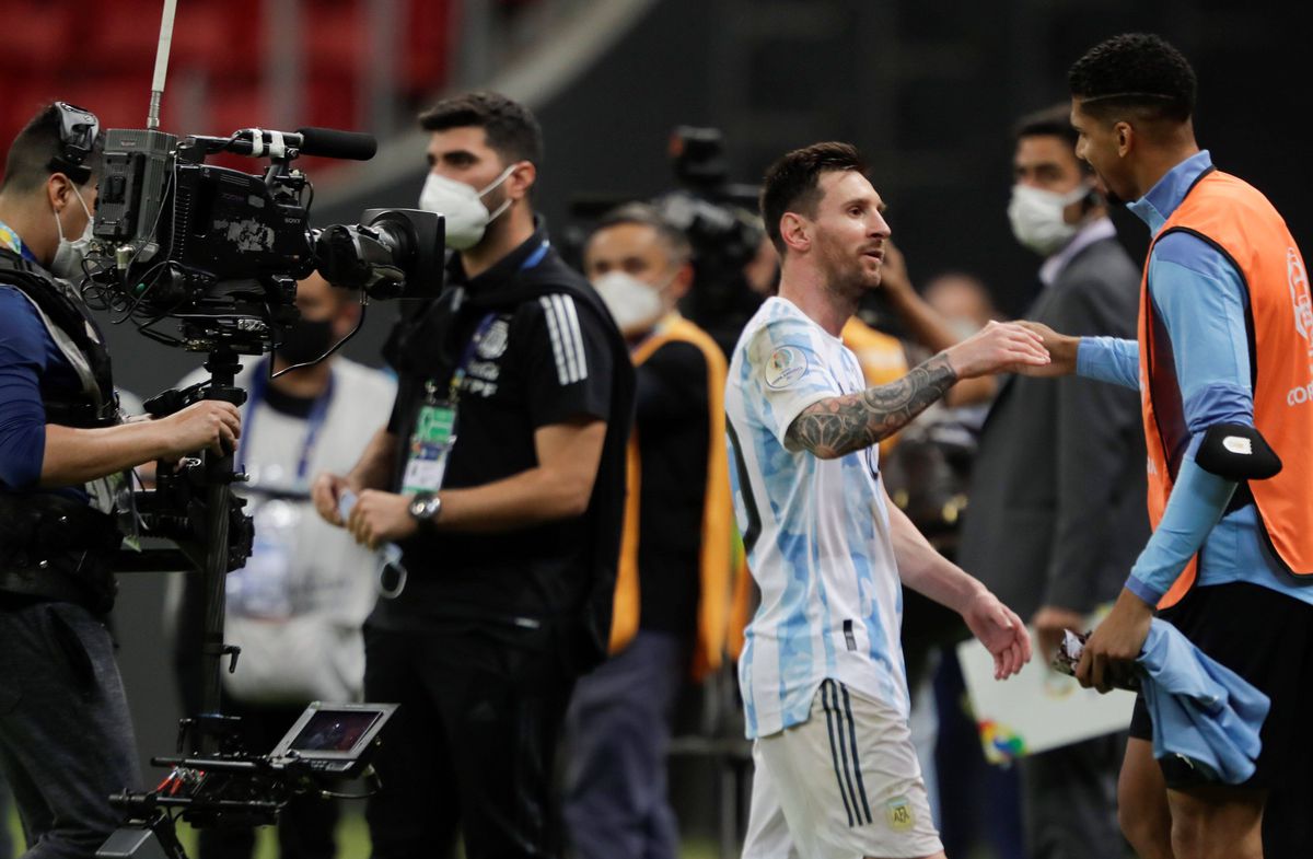 Argentina, victorie la cu Uruguay în Copa America » Messi, pasă de gol în meciul contra prietenului Suarez
