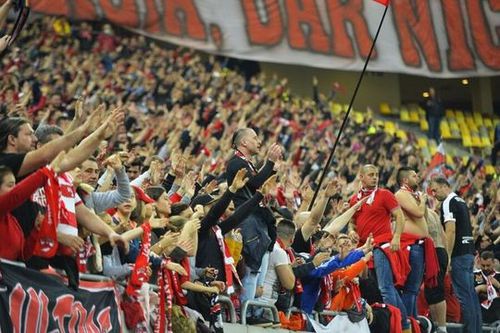 Fanii din DDB admit că situația de la Dinamo este mai complicată ca niciodată. Într-un mesaj intern, aceștia cer o nouă mobilizare, pentru a rezista până la încasarea banilor din drepturile TV.