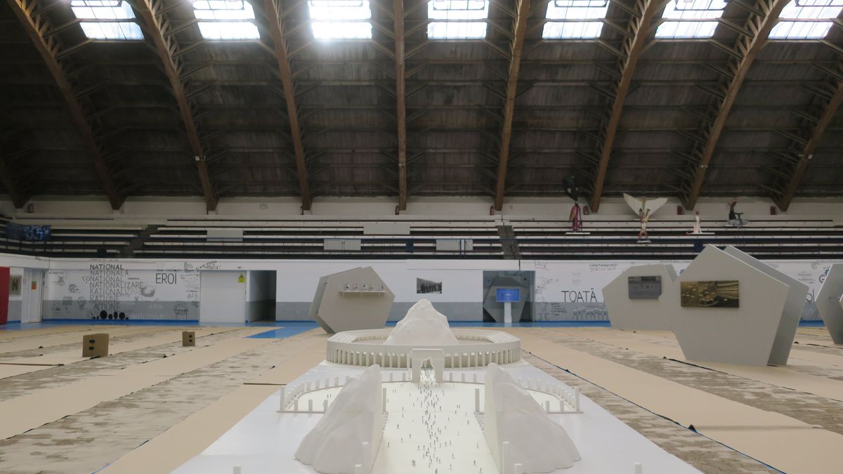 „FOTBAL. REALISMUL JOCULUI” - mixul perfect dintre sport și artă contemporană