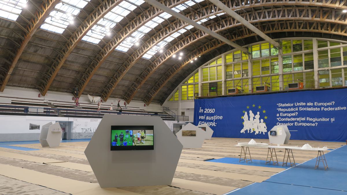 „FOTBAL. REALISMUL JOCULUI” - mixul perfect dintre sport și artă contemporană