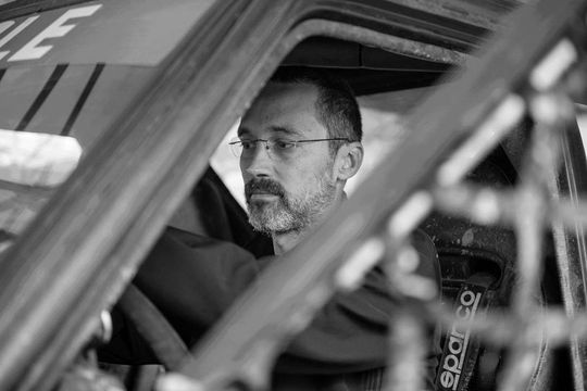 Adrian Cernea, fost campion național în proba de off road, a murit astăzi, în timpul unei etape organizate la Slănic Moldova.