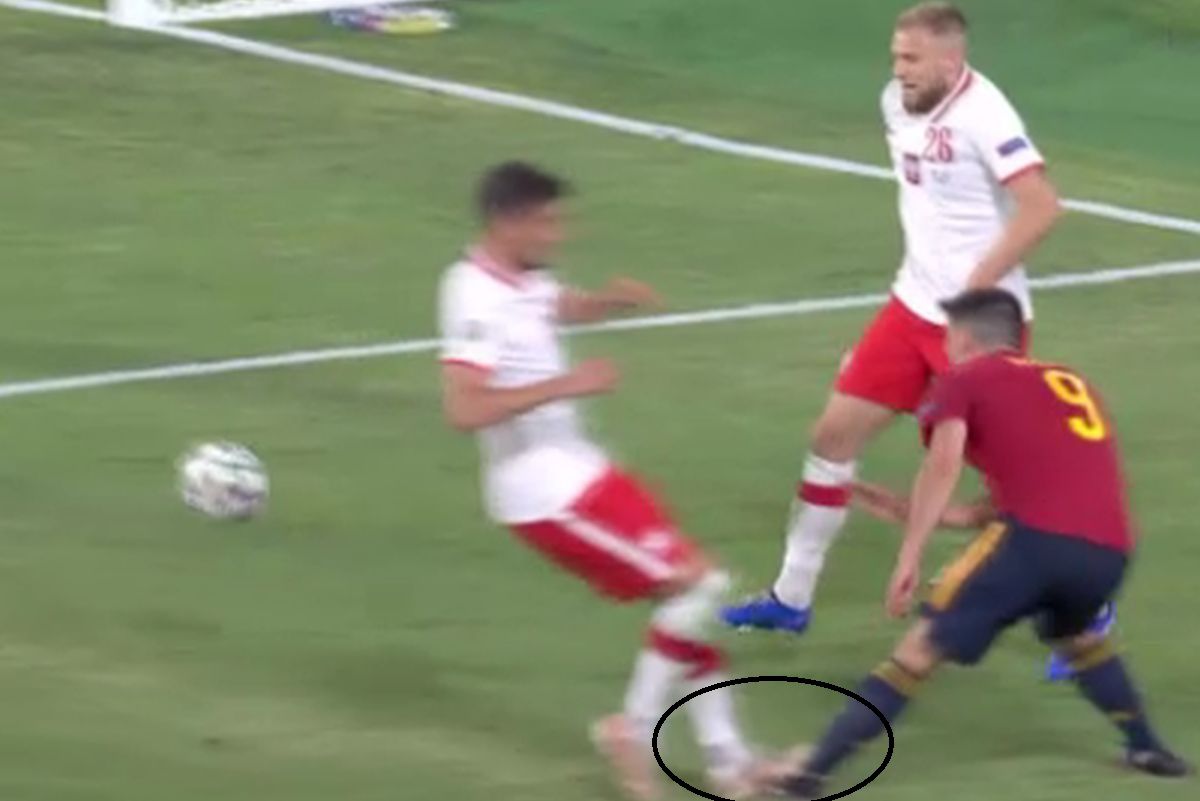 VAR, intervenție în favoarea Spaniei la meciul cu Polonia! Anglia nu a primit penalty la o fază similară