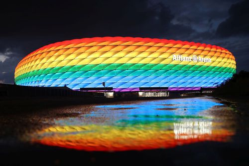 Allianz Arena, în culorile curcubeului // foto: Guliver/gettyimages