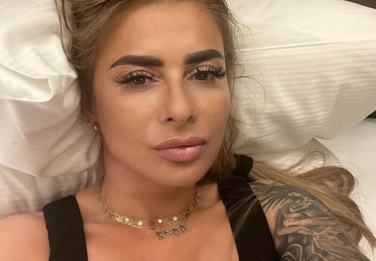 Extravaganță: Anamaria Prodan a venit cu dricul la petrecerea mondenă a anului!