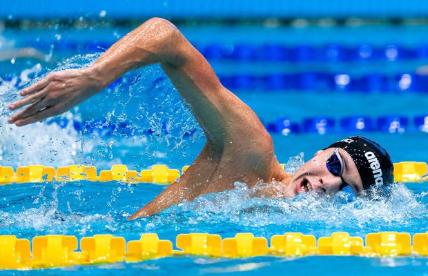 Popovici și Robert Glință, în semifinale la Campionatul Mondial de Natație » David a avut cel mai bun timp în serii