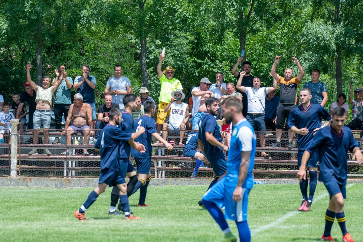 Fotbal la județ. Miroși - Negrași