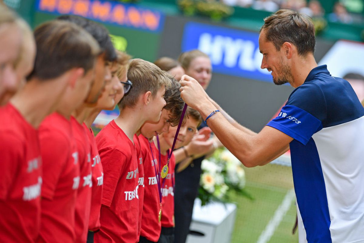 Placaje la fileu în timpul finalei de la Halle » Scene incredibile în fața liderului mondial și a peste 10.000 de spectatori!