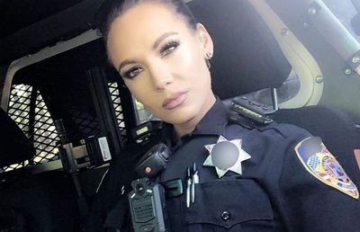 Ce căutau Ilie Năstase, Albert de Monaco și o polițistă într-un club de bowling: „Îmi zicea: «Dacă află tata, ne omoară!»”