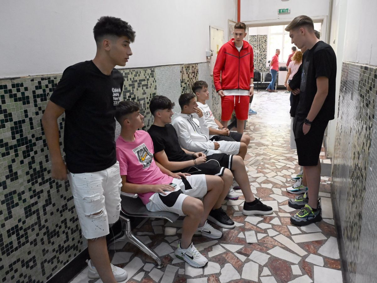 FCSB: 21 de fotbaliști la vizita medicală de astăzi, inclusiv nou-venitul Alex Băluță + Jucătorul dorit la Rapid a lipsit