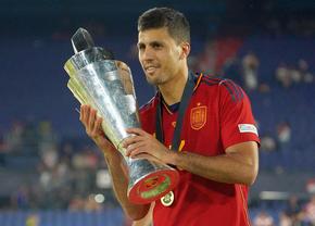 Rodri e candidatul Spaniei pentru Balonul de Aur! Patru trofee la club și națională, două premii individuale » Pep Guardiola e vrăjit de el!