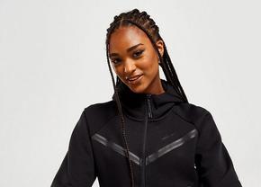 De ce sunt atât de populare articolele vestimentare din colecția Nike Tech Fleece?