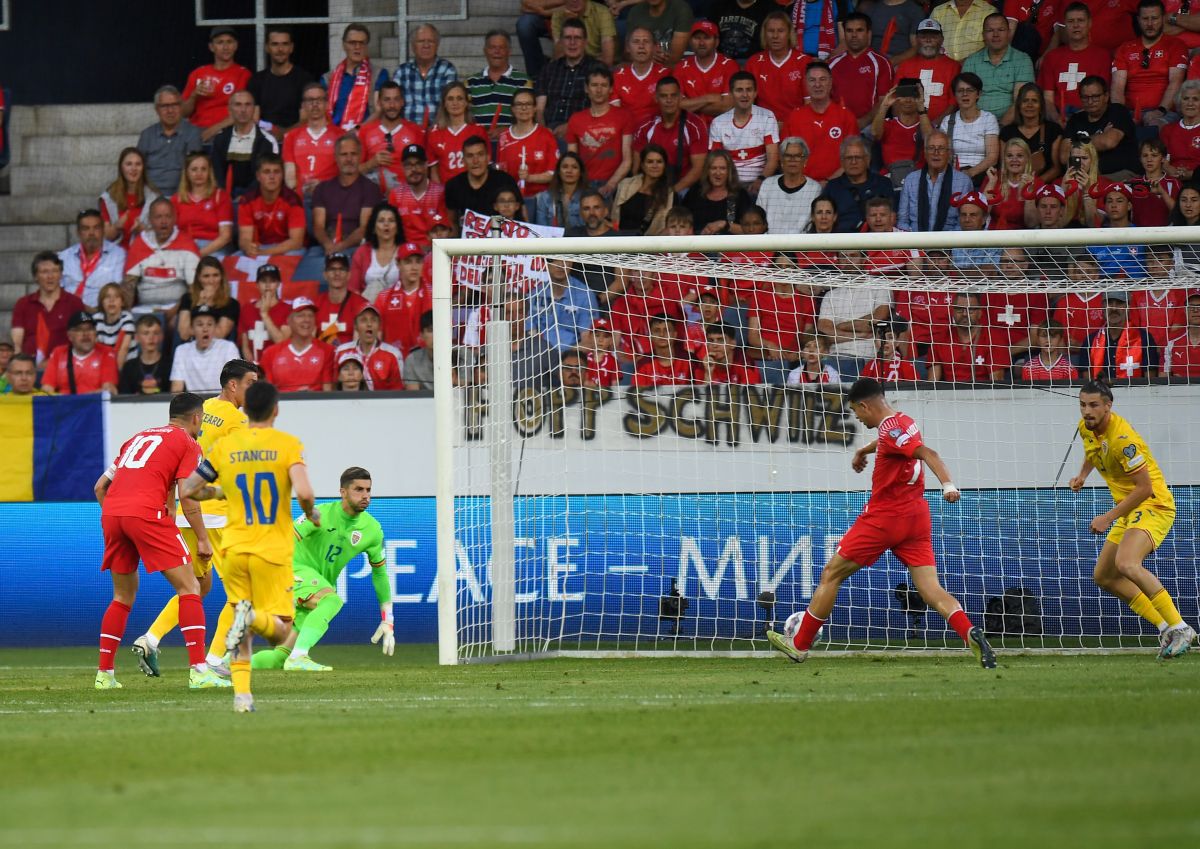 Criză de nervi a lui Edi Iordănescu  » „Tricolorii” au cerut „ROȘU” la intrarea asupra lui Screciu!