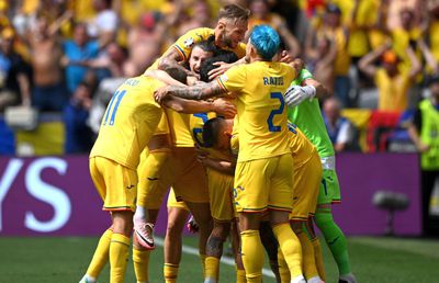 Reghecampf a dezvăluit în direct cum l-a bulversat titularul naționalei: „A tăiat o pădure toată vara! Omul muncea ca să își întrețină familia”