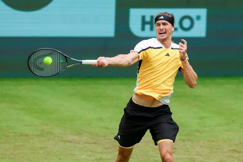 Alexander Zverev în acțiune la Halle Foto: Imago