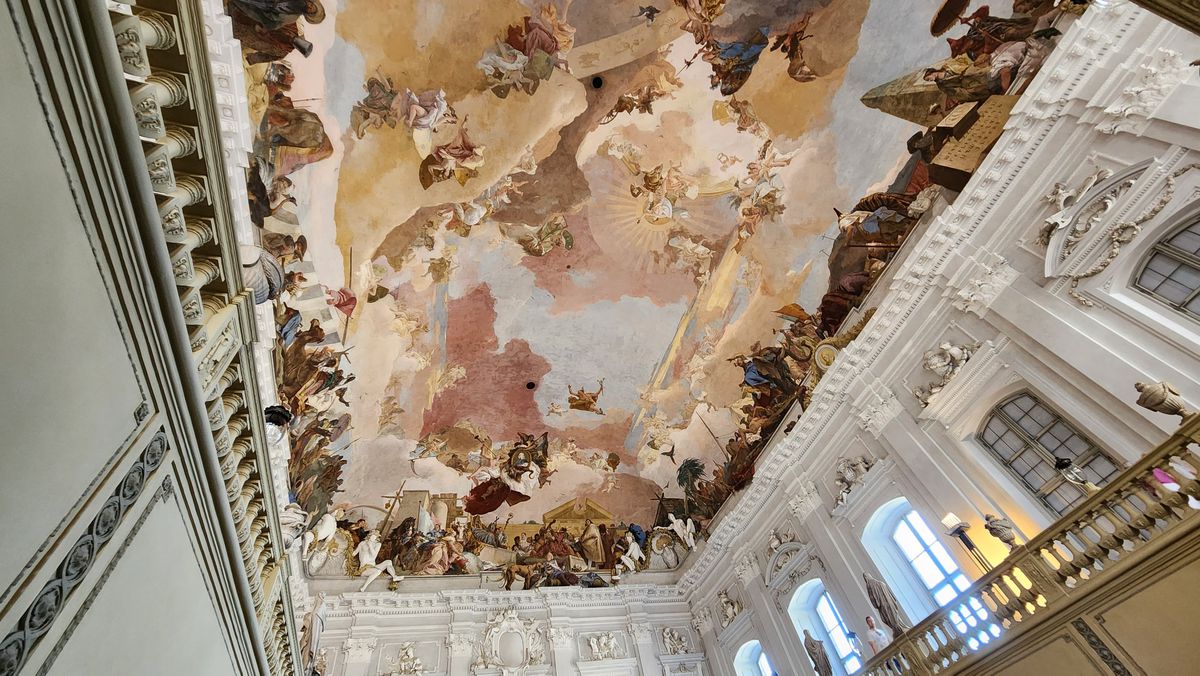 Pe urmele lui Napoleon » Dormitorul lui Bonaparte din palatul somptuos din Wurzburg, păstrat în starea lui originală