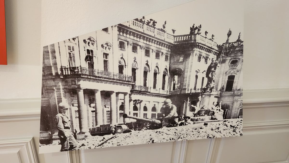 Pe urmele lui Napoleon » Dormitorul lui Bonaparte din palatul somptuos din Wurzburg, păstrat în starea lui originală