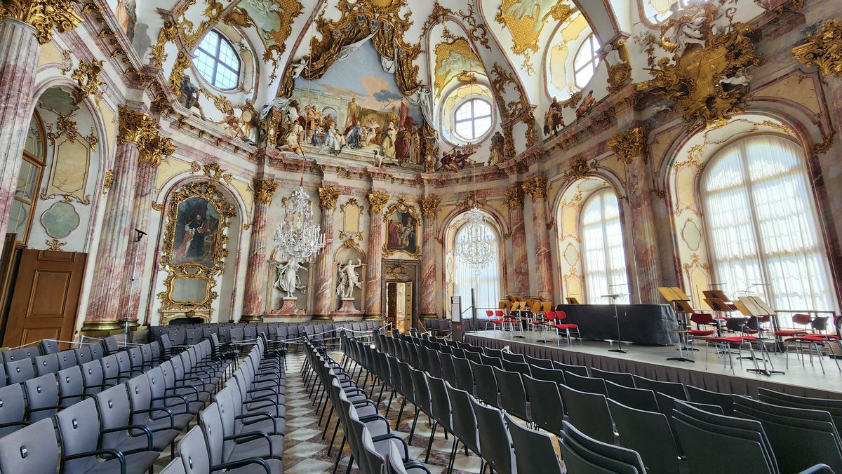 Pe urmele lui Napoleon » Dormitorul lui Bonaparte din palatul somptuos din Wurzburg, păstrat în starea lui originală
