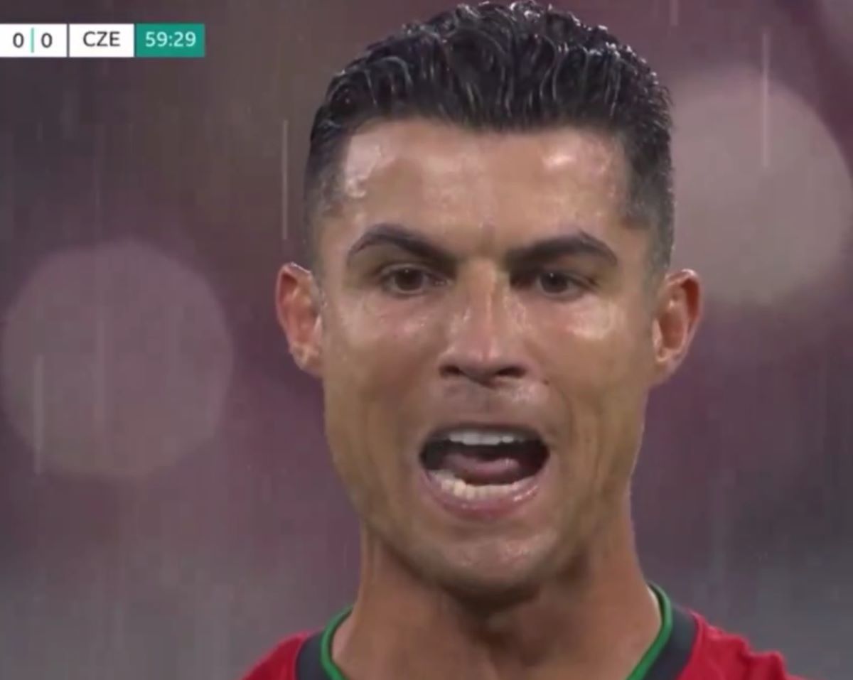 I-au citit pe buze » Cristiano a spus un cuvânt în arabă înaintea executării loviturii libere în brațele portarului