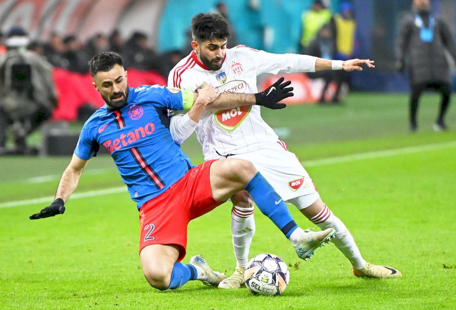 Sebastian Mailat, dreapta - în alb, în duel cu Valentin Crețu, foto: Imago „Am înțeles din prima că nu sunt dorit!” » Confesiunea neașteptată a lui Sebastian Mailat despre o perioadă dificilă