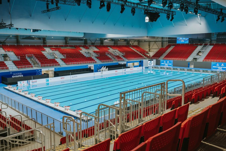 Vedere din bazinul de la Singapore FOTO WCH Singapore Organizatorii Campionatelor Mondiale de Natație de la Singapore promit că se vor bate recorduri la această ediție » David Popovici va înota într-o arenă construită în cinci luni