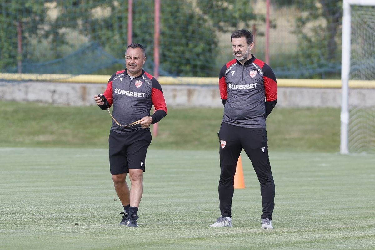 Imagini de la antrenamentul lui Dinamo de la Curtea de Argeș