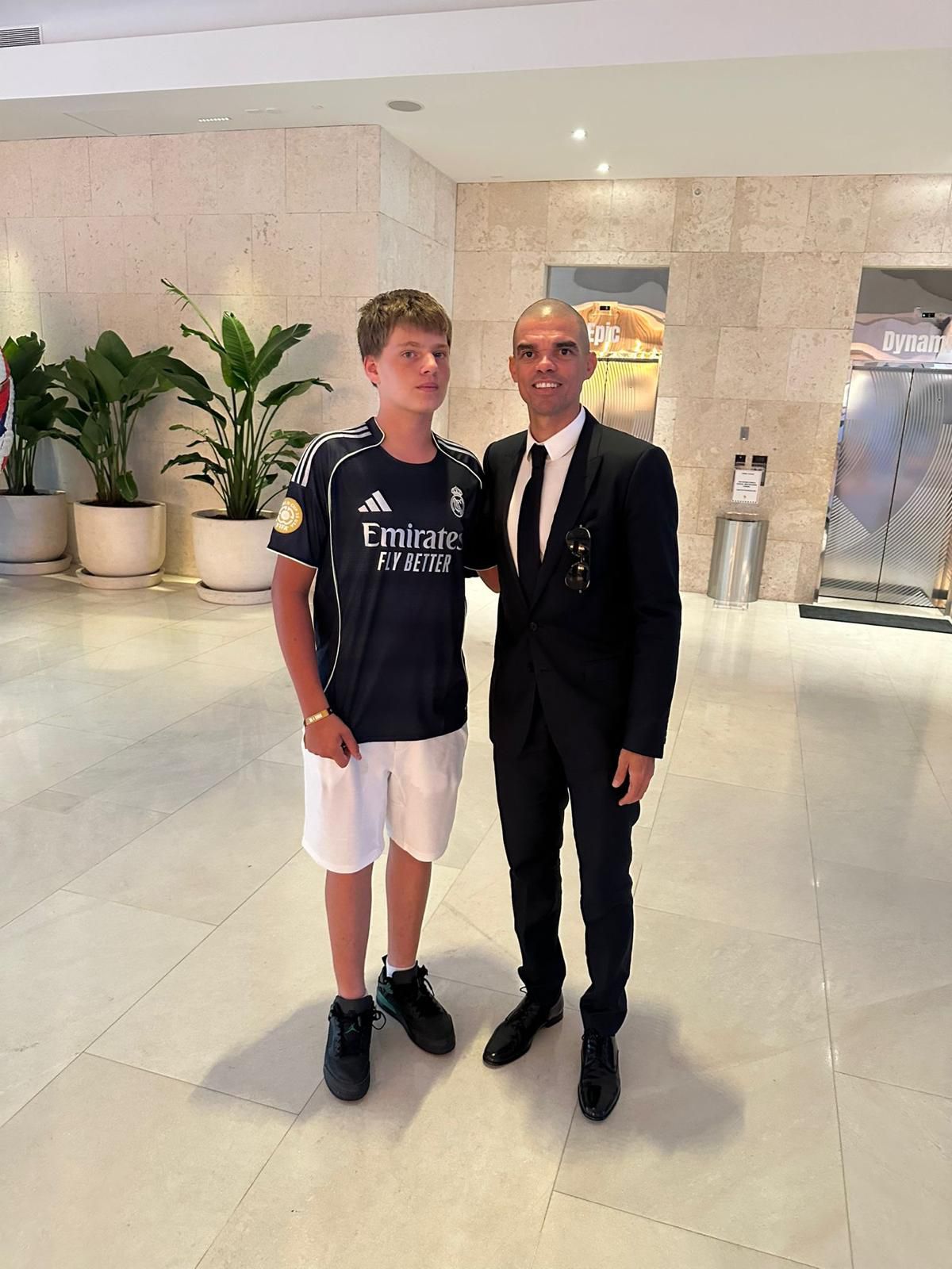 Fiul lui Cristi Borcea, Alex, alături de legende ale lui Real Madrid