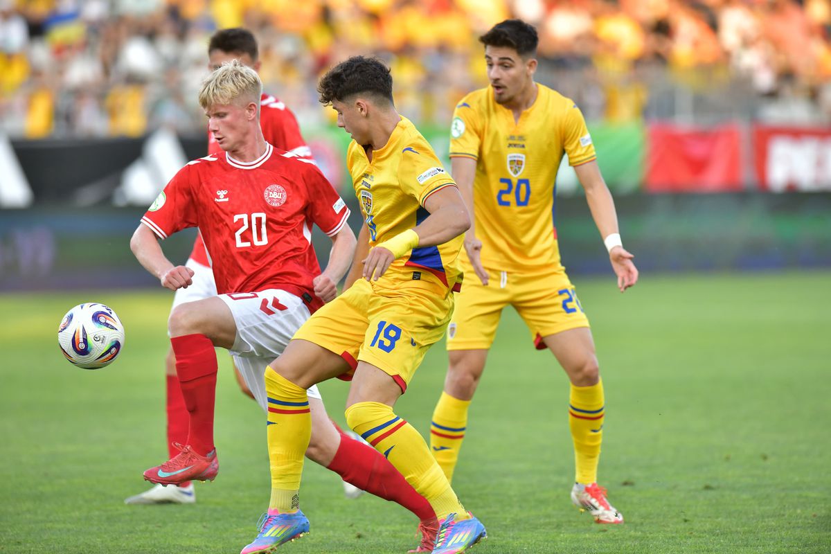 Danemarca U19 - România U19 0-3 » Victorie uriașă și CALIFICAREEE! România U19 a jucat perfect și e în semifinalele EURO U19