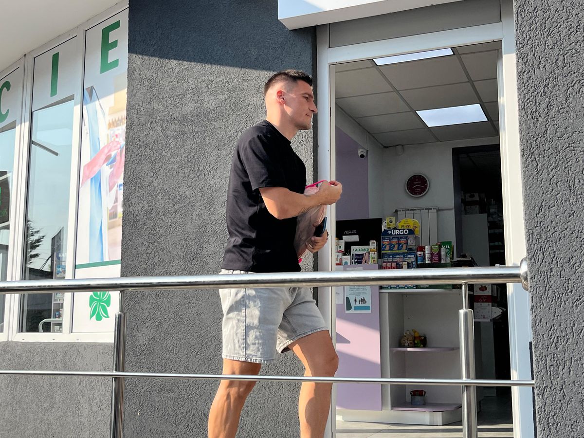 Jucătorii de la FCSB au efectuat vizita medicală  » Fostul dinamovist Dennis Politic a fost prezent, apariția zilei pentru Ștefănescu