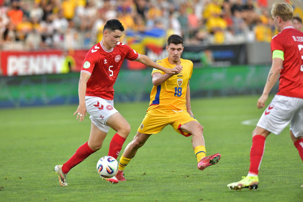 Danemarca U19 - România U19 0-3 » Victorie uriașă și CALIFICAREEE! România U19 a jucat perfect și e în semifinalele EURO U19