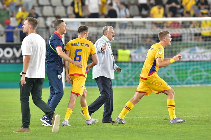 Imaginile bucuriei: Cum au sărbătorit jucătorii României U19 // FOTO: Cristi Preda (GSP)